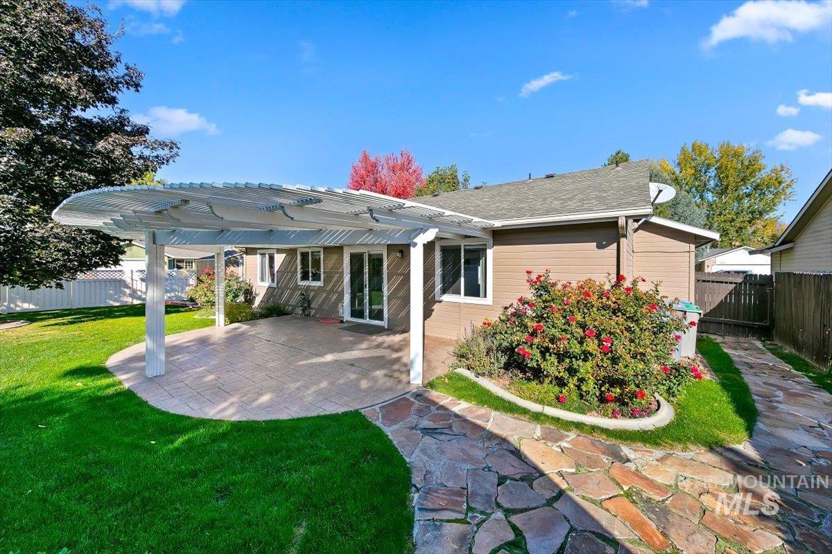 7901 W Pocono St, Boise, Idaho 83714, 3 Bedrooms, 2 Bathrooms, Residential For Sale, Price $494,900,MLS 99004425
