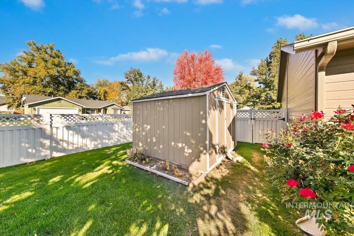 7901 W Pocono St, Boise, Idaho 83714, 3 Bedrooms, 2 Bathrooms, Residential For Sale, Price $494,900,MLS 99004425