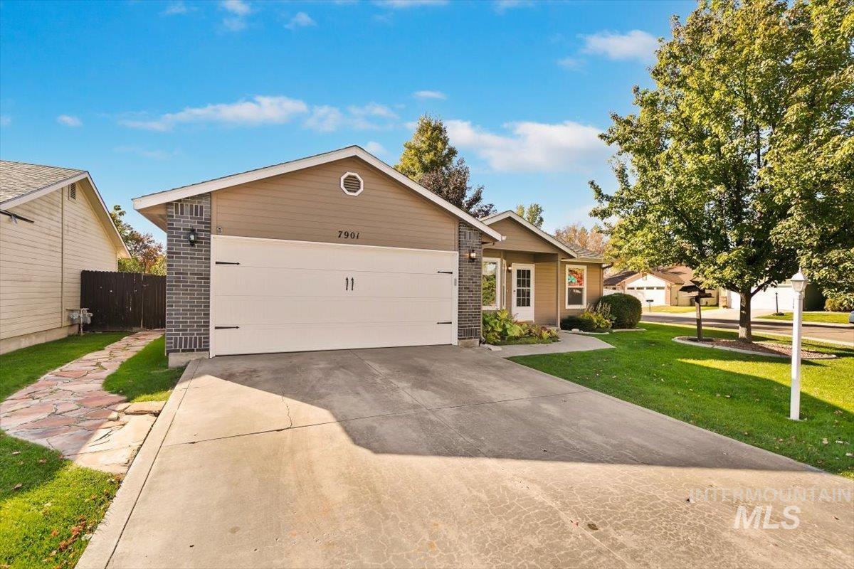 7901 W Pocono St, Boise, Idaho 83714, 3 Bedrooms, 2 Bathrooms, Residential For Sale, Price $494,900,MLS 99004425