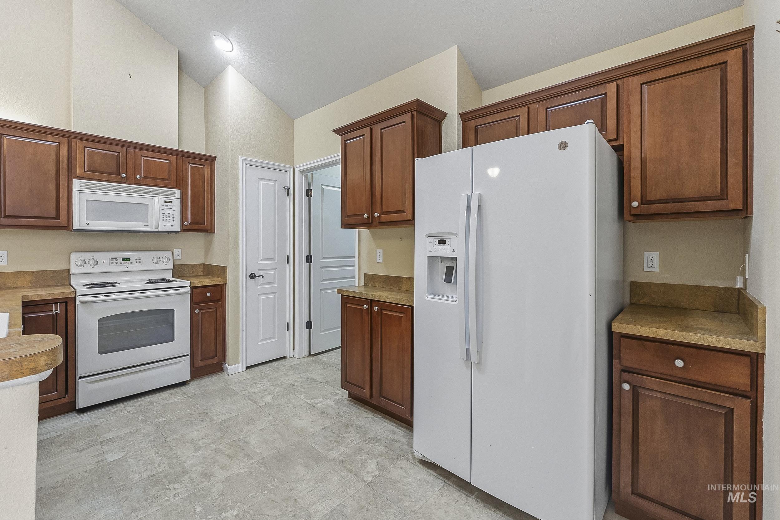 1442 N McKinney Ln, Boise, Idaho 83704, 2 Bedrooms, 2 Bathrooms, Residential For Sale, Price $420,000,MLS 99004426