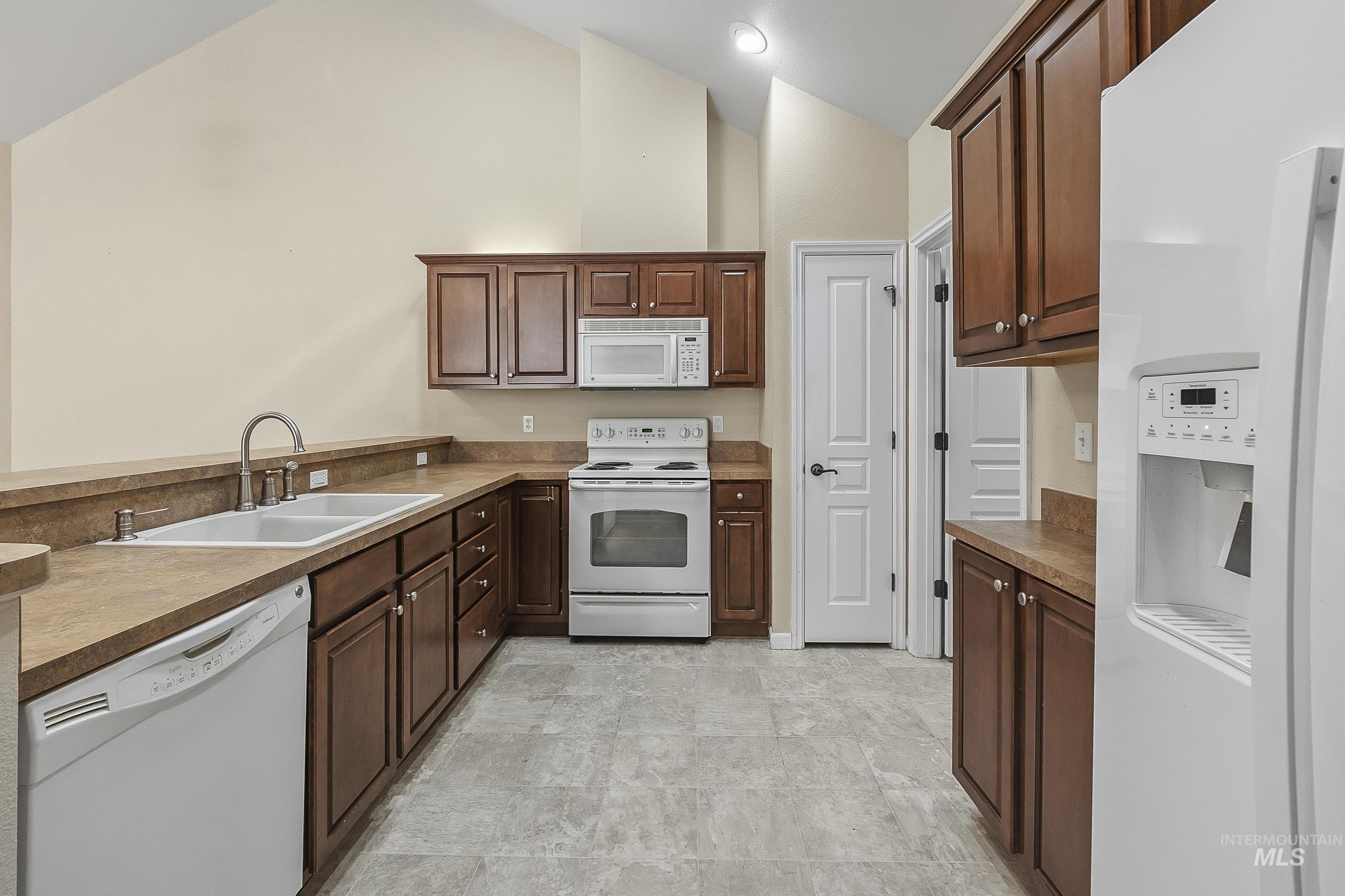 1442 N McKinney Ln, Boise, Idaho 83704, 2 Bedrooms, 2 Bathrooms, Residential For Sale, Price $420,000,MLS 99004426