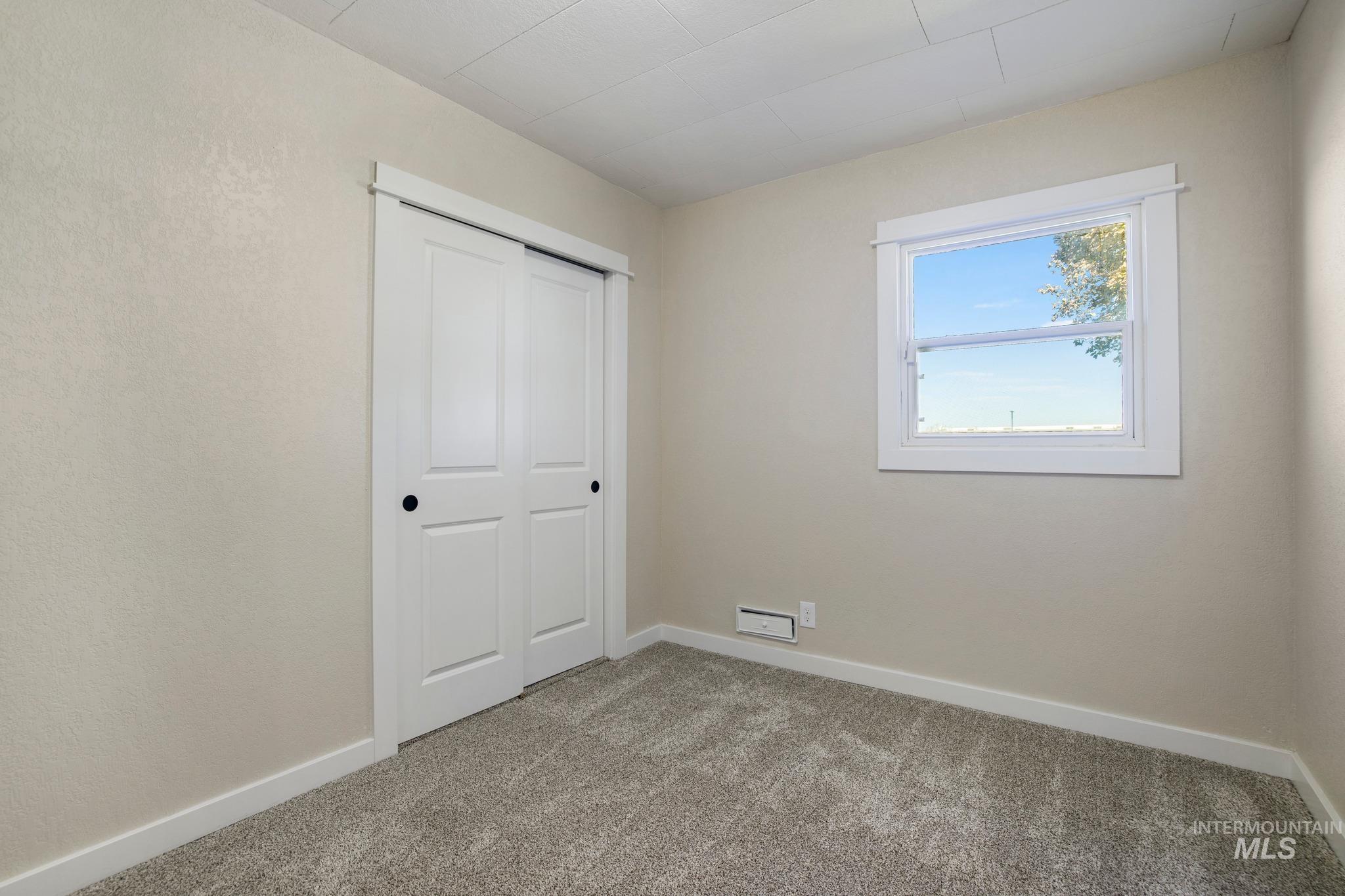 721 Polk St W, Kimberly, Idaho 83341, 6 Bedrooms, 2 Bathrooms, Residential For Sale, Price $410,000,MLS 99004427