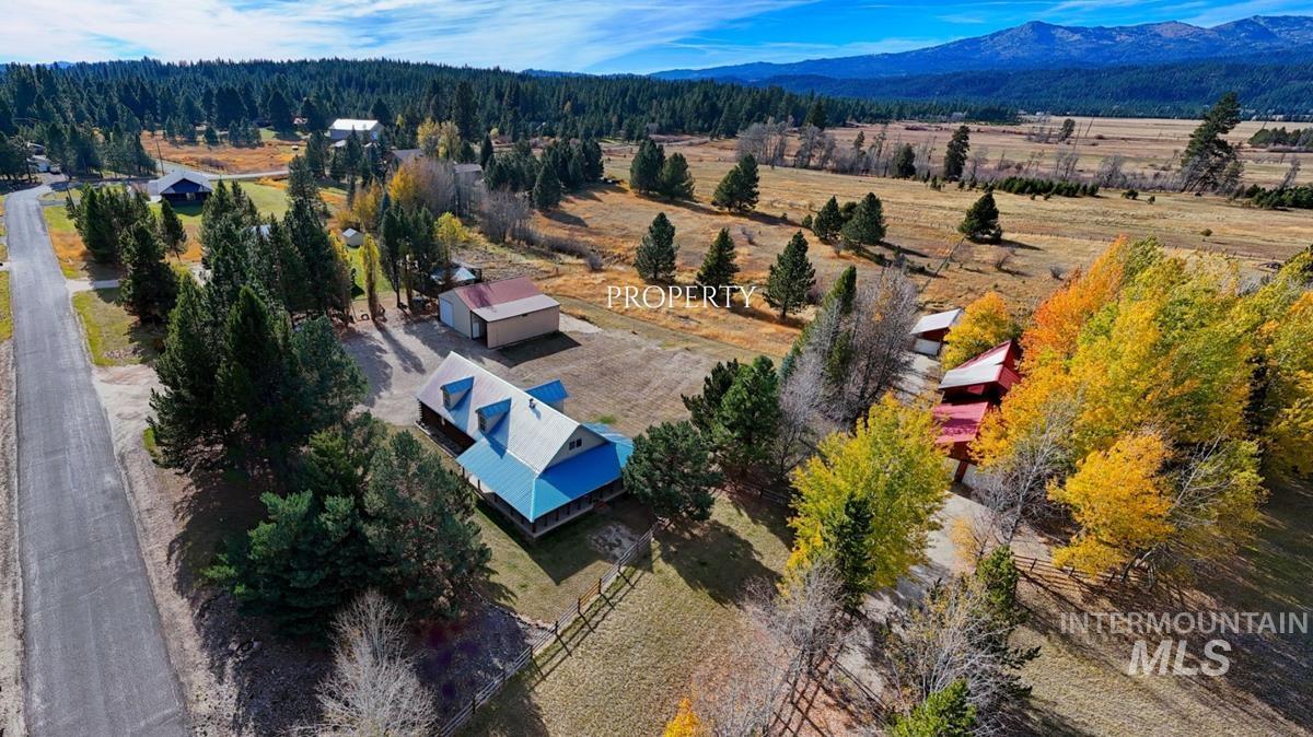 21 Willow Way, Cascade, Idaho 83611, 3 Bedrooms, 2 Bathrooms, Residential For Sale, Price $725,000,MLS 99004428