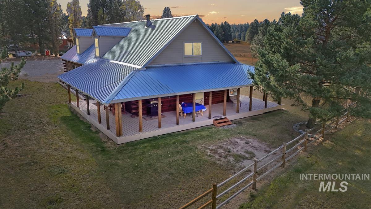 21 Willow Way, Cascade, Idaho 83611, 3 Bedrooms, 2 Bathrooms, Residential For Sale, Price $725,000, 99004428