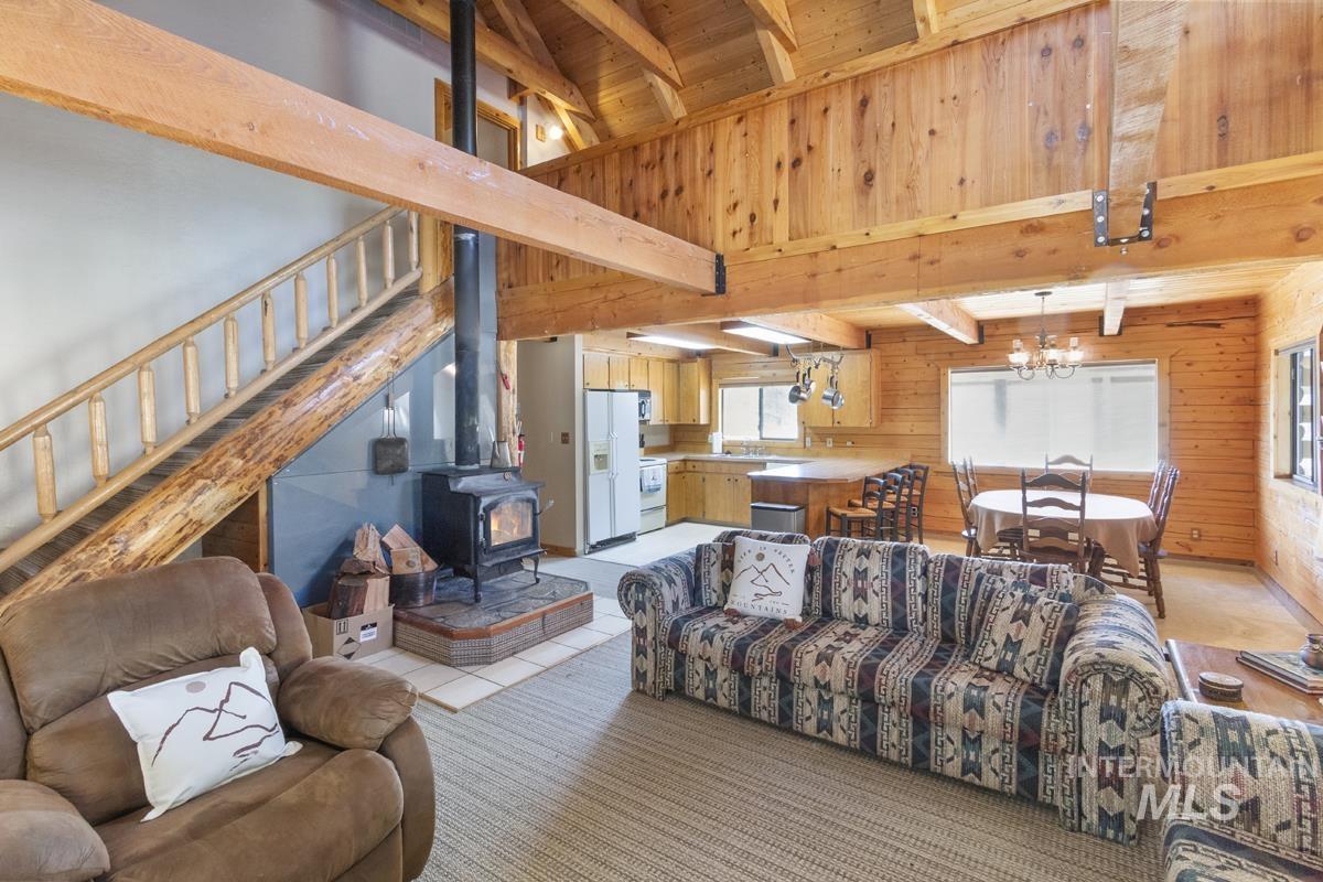 21 Willow Way, Cascade, Idaho 83611, 3 Bedrooms, 2 Bathrooms, Residential For Sale, Price $725,000, 99004428