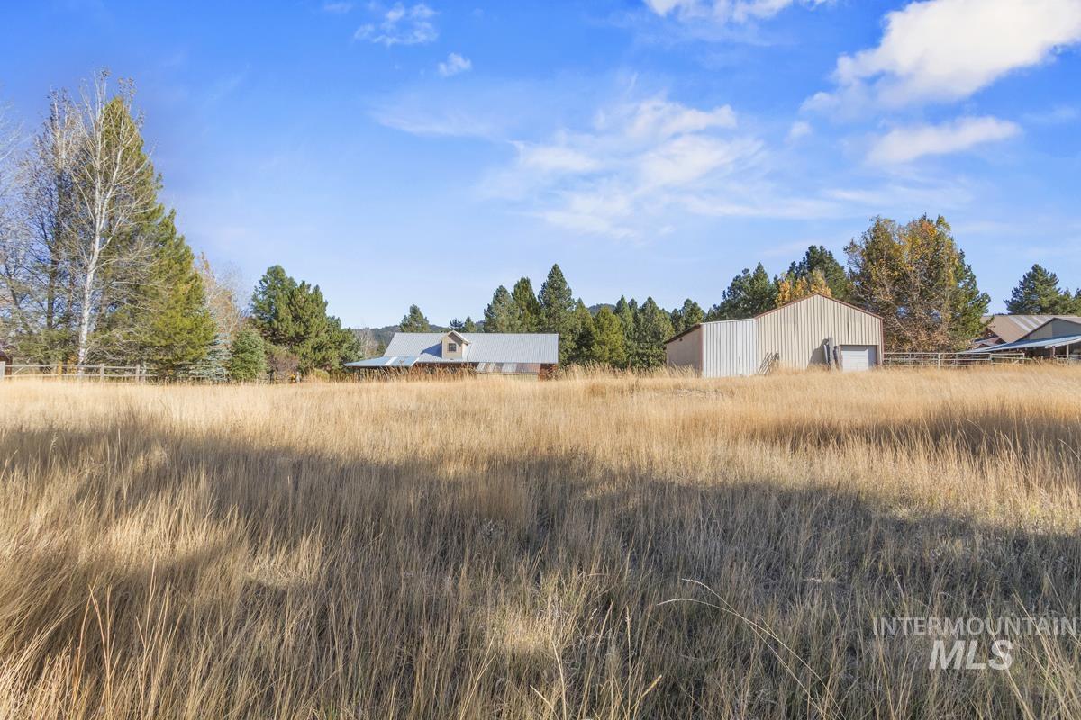 21 Willow Way, Cascade, Idaho 83611, 3 Bedrooms, 2 Bathrooms, Residential For Sale, Price $725,000, 99004428