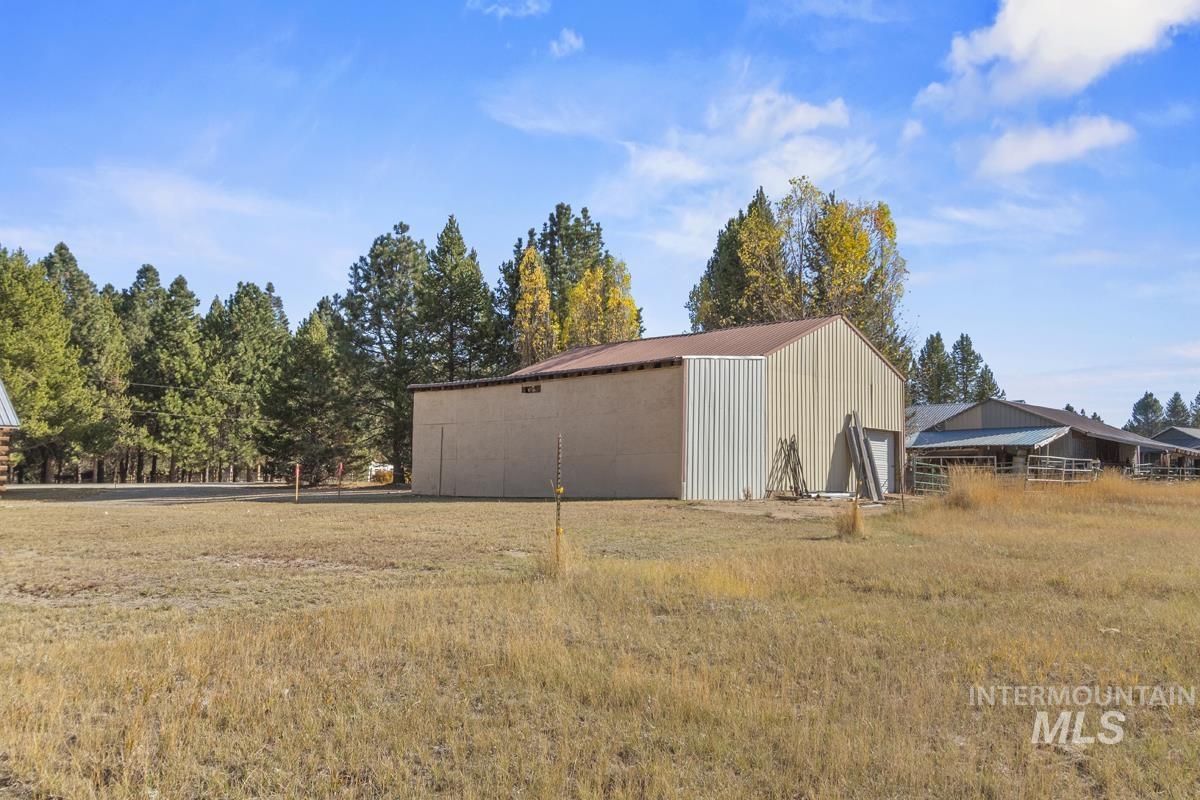 21 Willow Way, Cascade, Idaho 83611, 3 Bedrooms, 2 Bathrooms, Residential For Sale, Price $725,000, 99004428