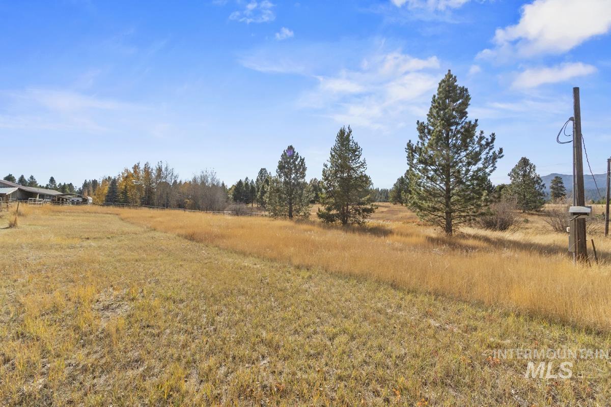 21 Willow Way, Cascade, Idaho 83611, 3 Bedrooms, 2 Bathrooms, Residential For Sale, Price $725,000, 99004428