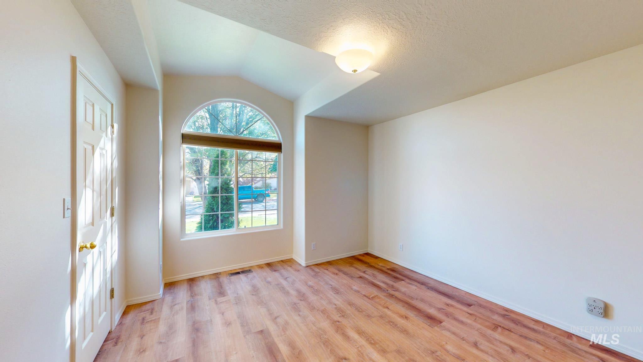 279 Buckingham Drive, Twin Falls, Idaho 83301, 3 Bedrooms, 2 Bathrooms, Residential For Sale, Price $424,000,MLS 99004429