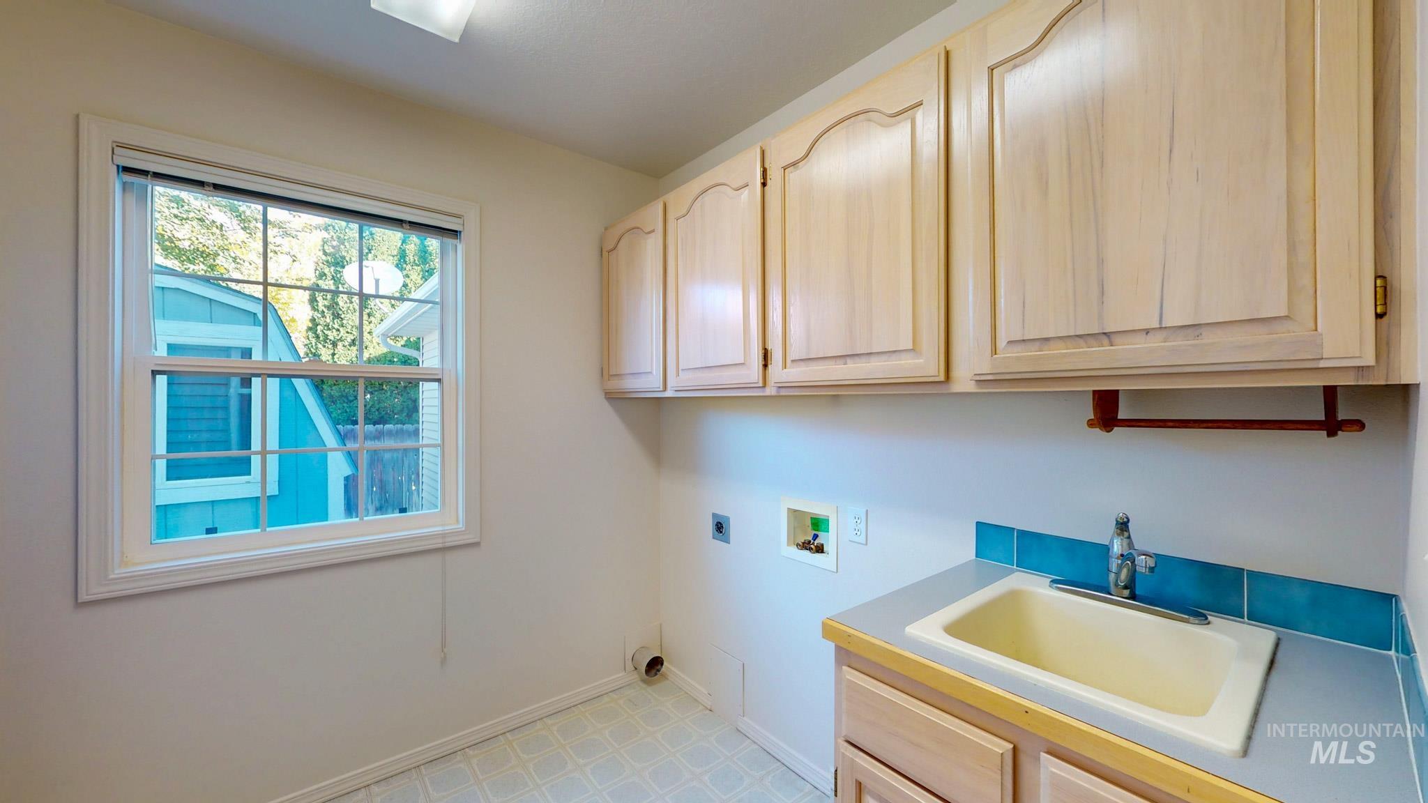 279 Buckingham Drive, Twin Falls, Idaho 83301, 3 Bedrooms, 2 Bathrooms, Residential For Sale, Price $424,000,MLS 99004429