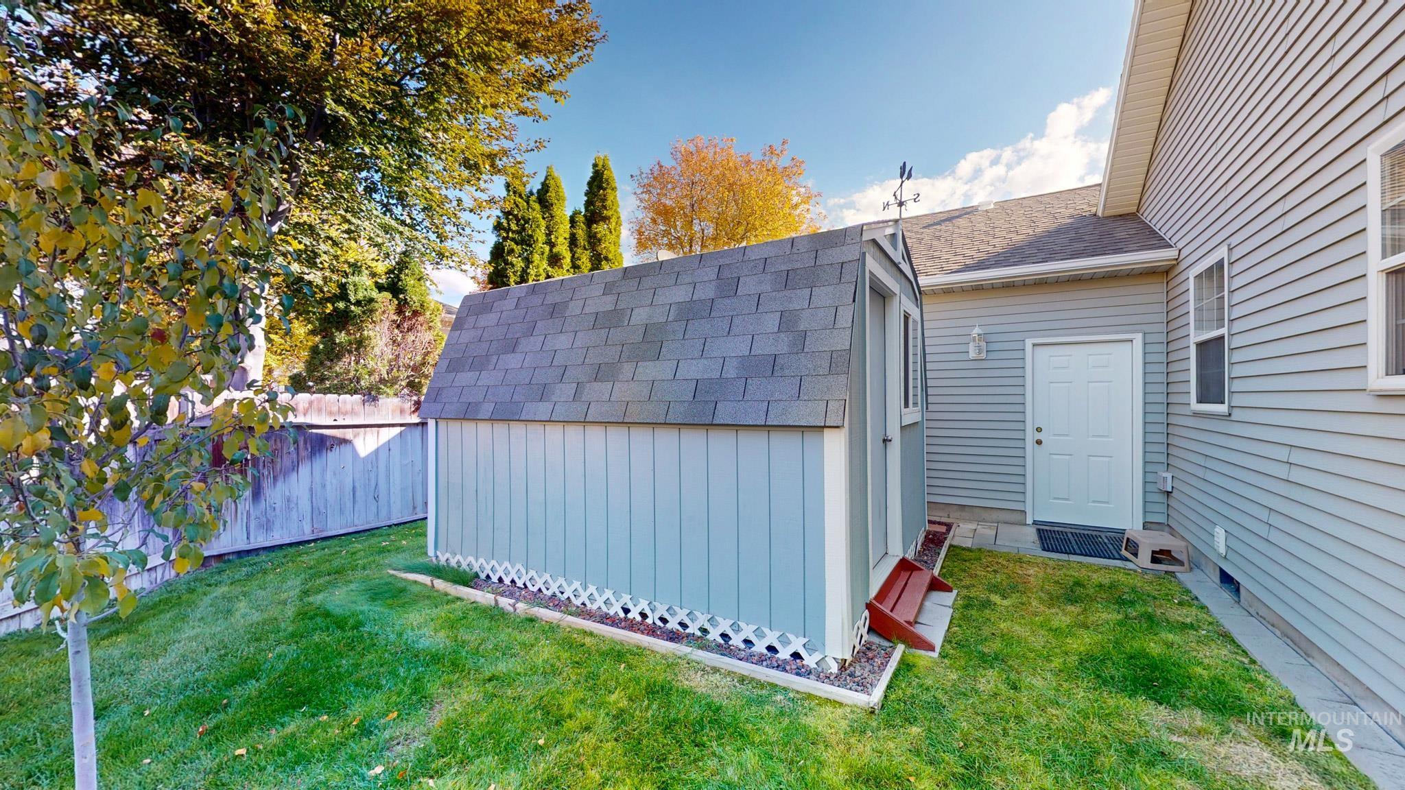279 Buckingham Drive, Twin Falls, Idaho 83301, 3 Bedrooms, 2 Bathrooms, Residential For Sale, Price $424,000,MLS 99004429