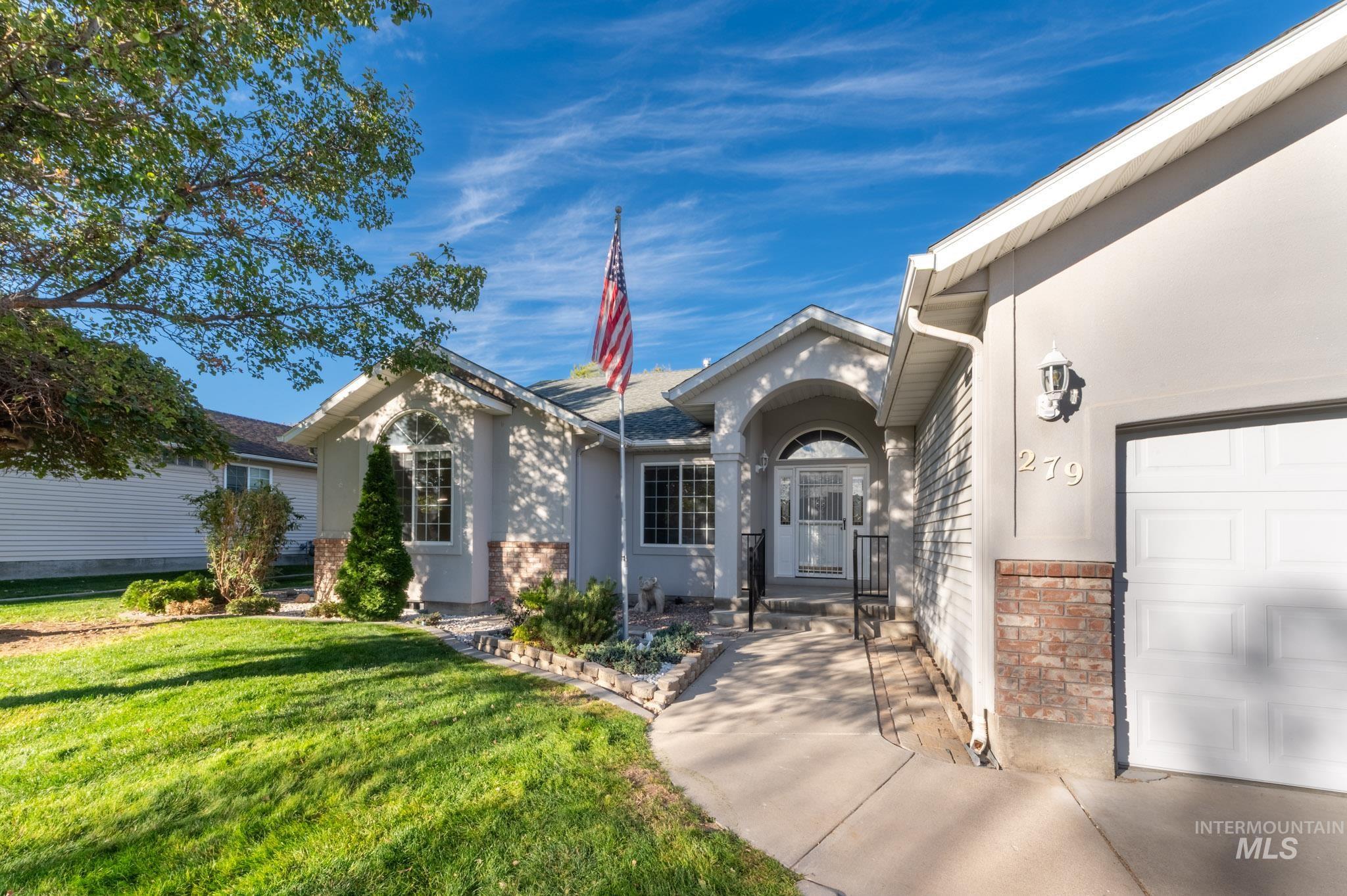 279 Buckingham Drive, Twin Falls, Idaho 83301, 3 Bedrooms, 2 Bathrooms, Residential For Sale, Price $424,000,MLS 99004429