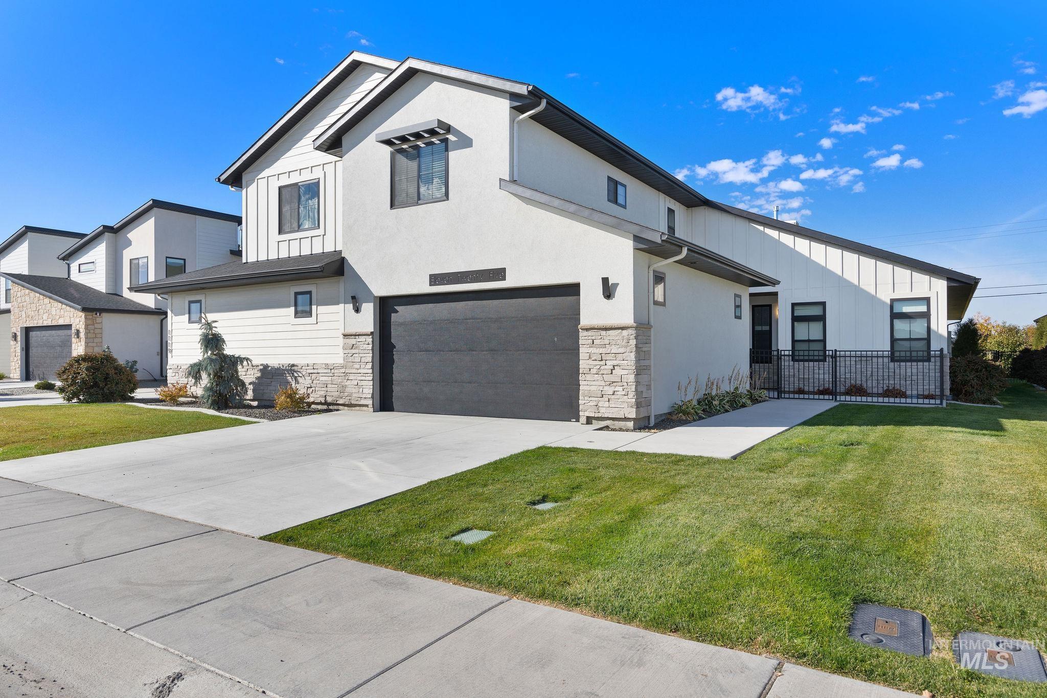 1125 Langford Way, Twin Falls, Idaho 83301, 4 Bedrooms, 3.5 Bathrooms, Residential For Sale, Price $599,900,MLS 99004431
