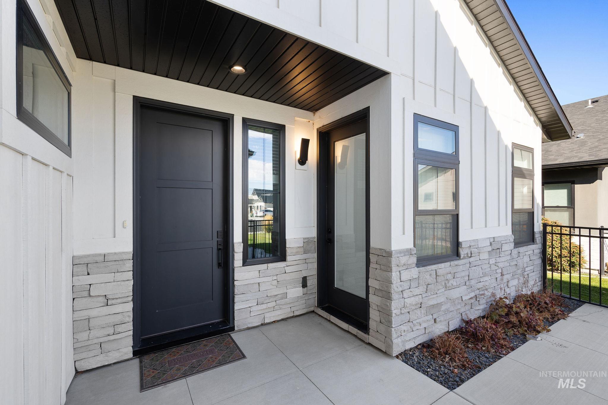 1125 Langford Way, Twin Falls, Idaho 83301, 4 Bedrooms, 3.5 Bathrooms, Residential For Sale, Price $599,900,MLS 99004431