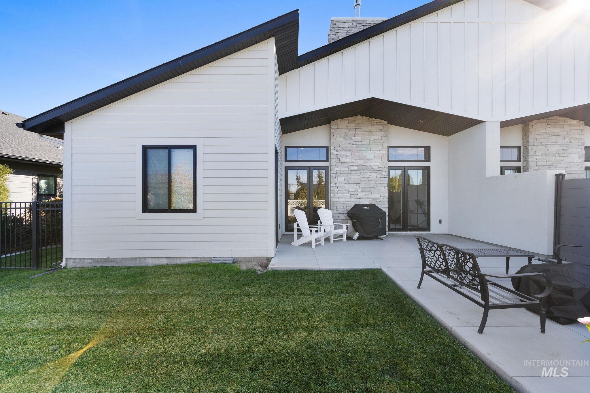 1125 Langford Way, Twin Falls, Idaho 83301, 4 Bedrooms, 3.5 Bathrooms, Residential For Sale, Price $599,900,MLS 99004431