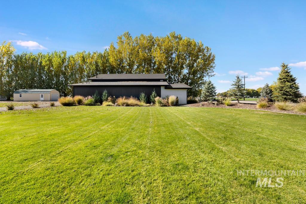 303 S 477 Ln W, Heyburn, Idaho 83336, 3 Bedrooms, 2.5 Bathrooms, Residential For Sale, Price $940,000,MLS 99004433