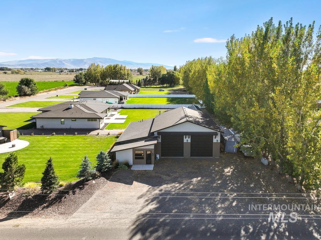 303 S 477 Ln W, Heyburn, Idaho 83336, 3 Bedrooms, 2.5 Bathrooms, Residential For Sale, Price $940,000,MLS 99004433
