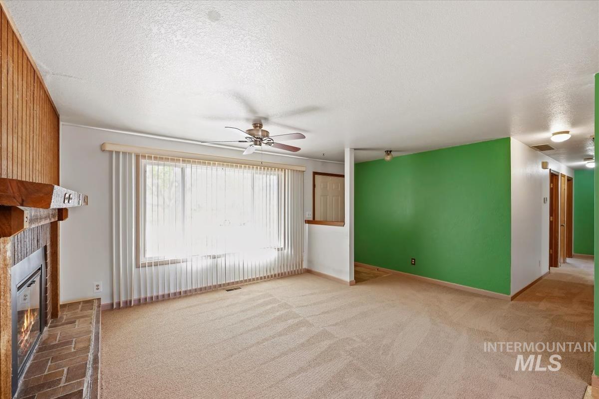 2708 N Ash Park Ln, Boise, Idaho 83704, 3 Bedrooms, 1 Bathroom, Residential For Sale, Price $415,000,MLS 99004434