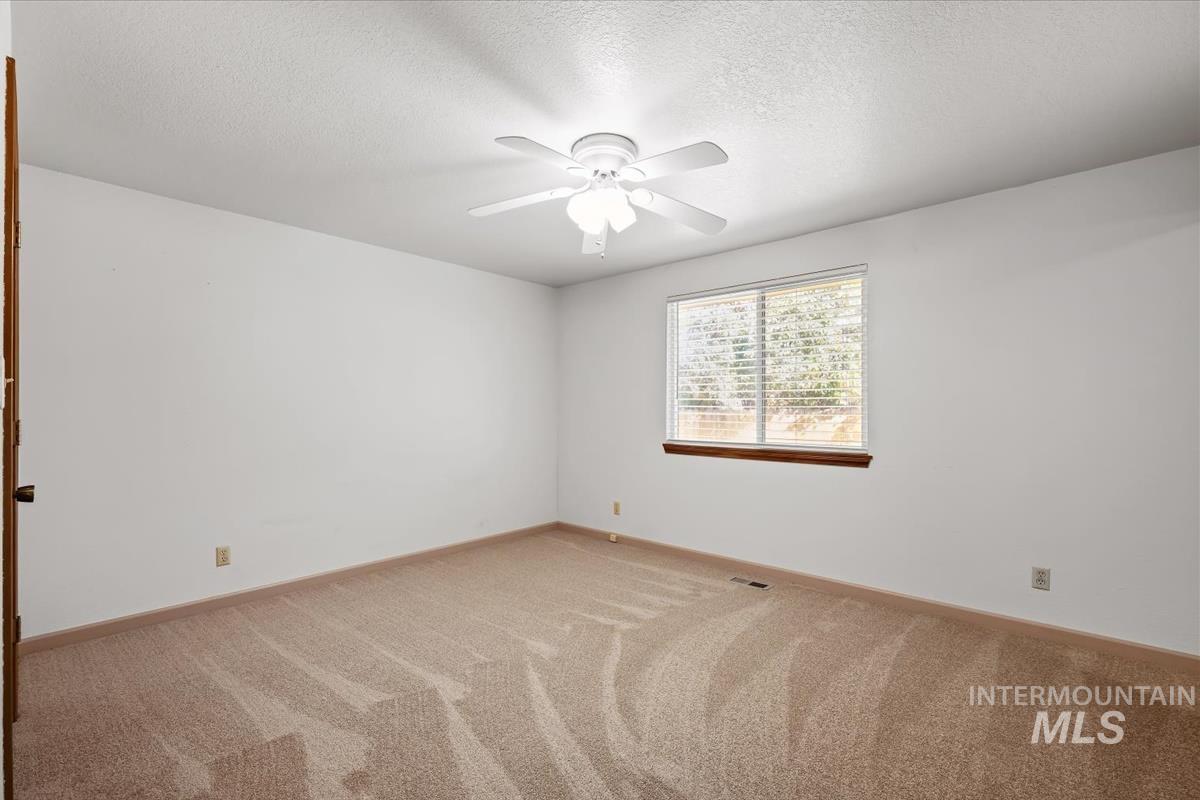 2708 N Ash Park Ln, Boise, Idaho 83704, 3 Bedrooms, 1 Bathroom, Residential For Sale, Price $415,000,MLS 99004434