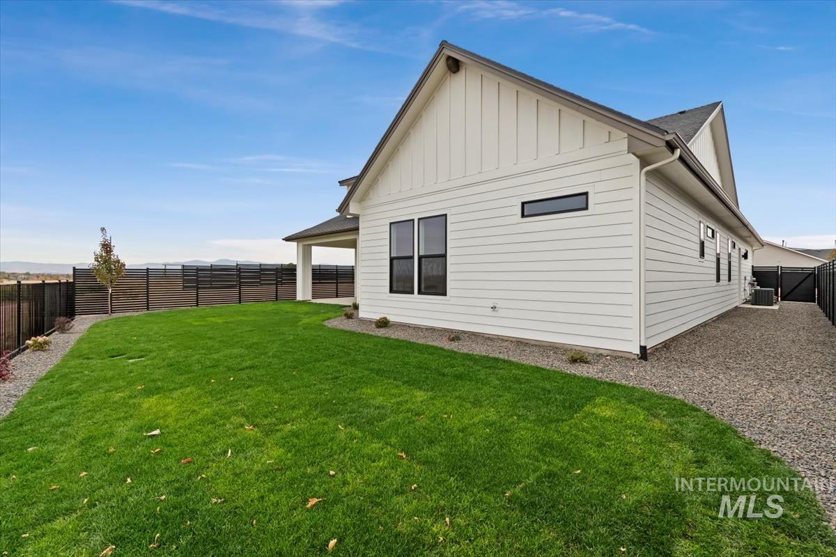 10833 W Lahinch Ln., Kuna, Idaho 83634, 4 Bedrooms, 3 Bathrooms, Residential For Sale, Price $805,880,MLS 99004436