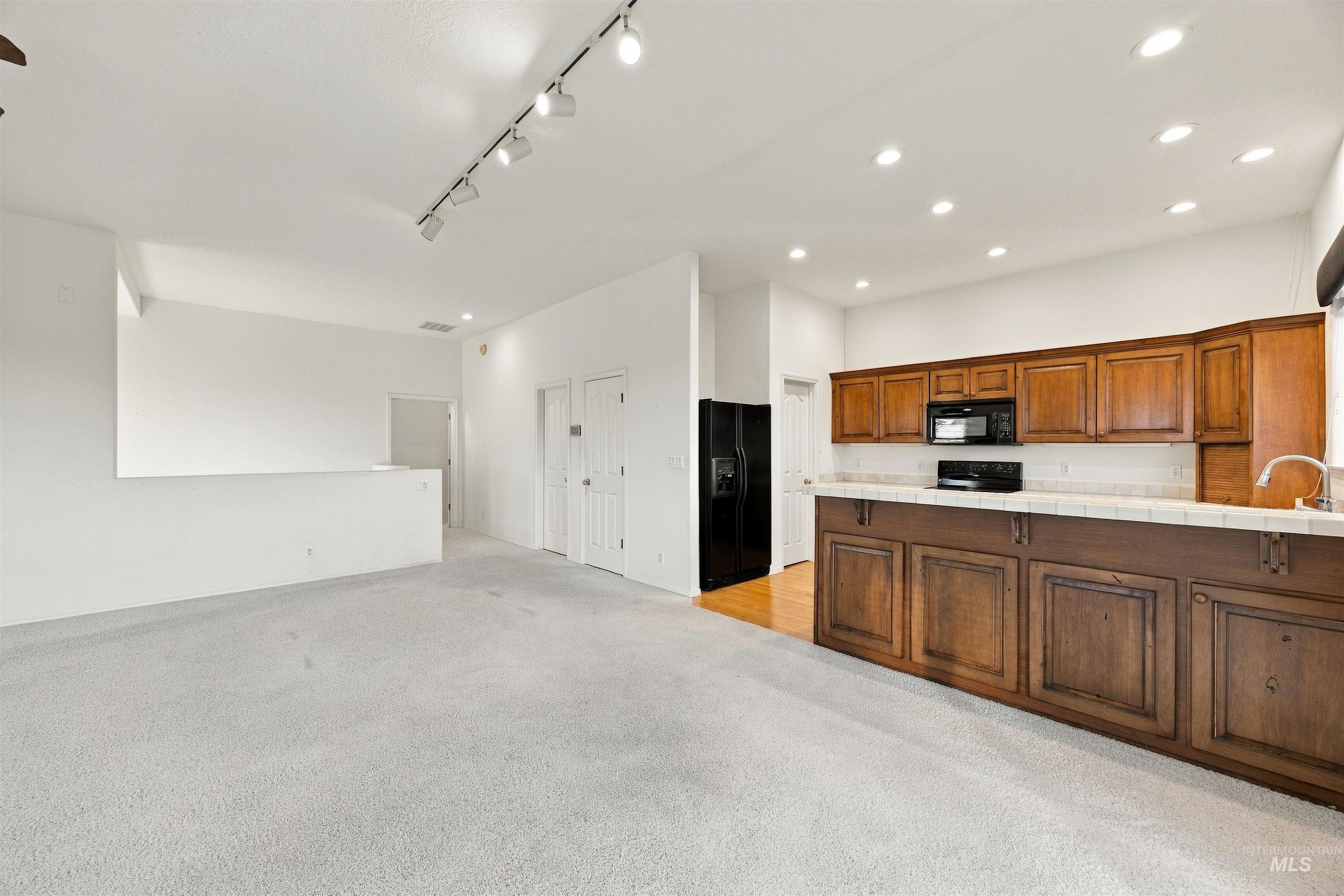286 River Vista Place, Twin Falls, Idaho 83301, 3 Bedrooms, 4 Bathrooms, Residential For Sale, Price $479,900,MLS 99004438