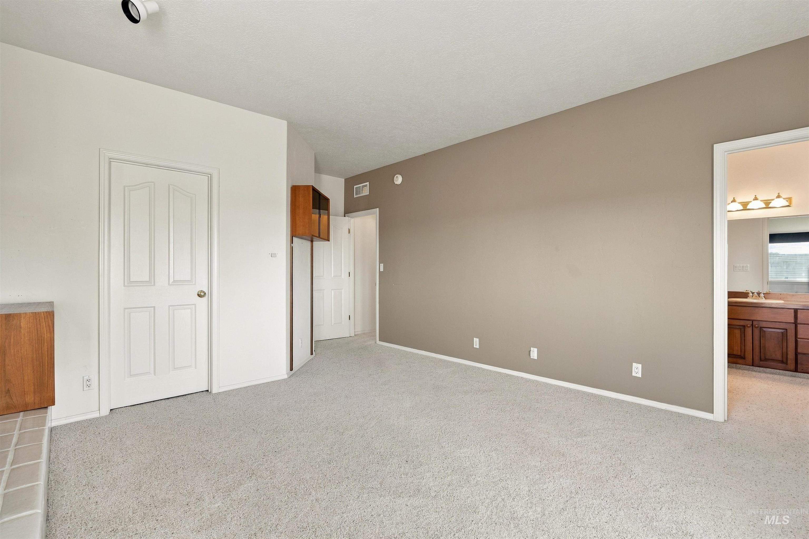 286 River Vista Place, Twin Falls, Idaho 83301, 3 Bedrooms, 4 Bathrooms, Residential For Sale, Price $479,900,MLS 99004438