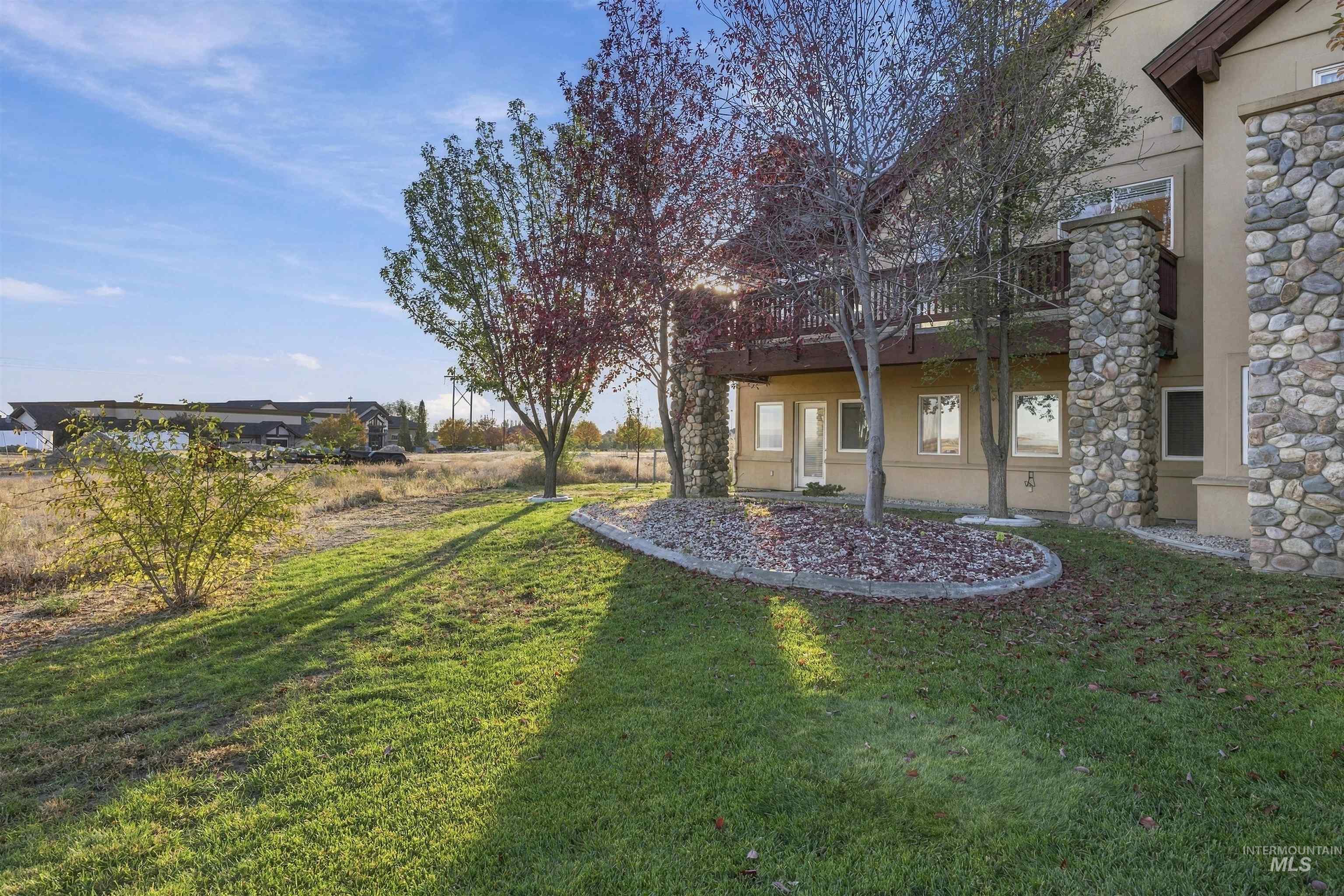 286 River Vista Place, Twin Falls, Idaho 83301, 3 Bedrooms, 4 Bathrooms, Residential For Sale, Price $479,900,MLS 99004438