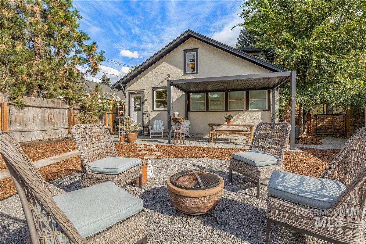 2141 N. 15th St, Boise, Idaho 83702, 3 Bedrooms, 2.5 Bathrooms, Residential For Sale, Price $950,000,MLS 99004440