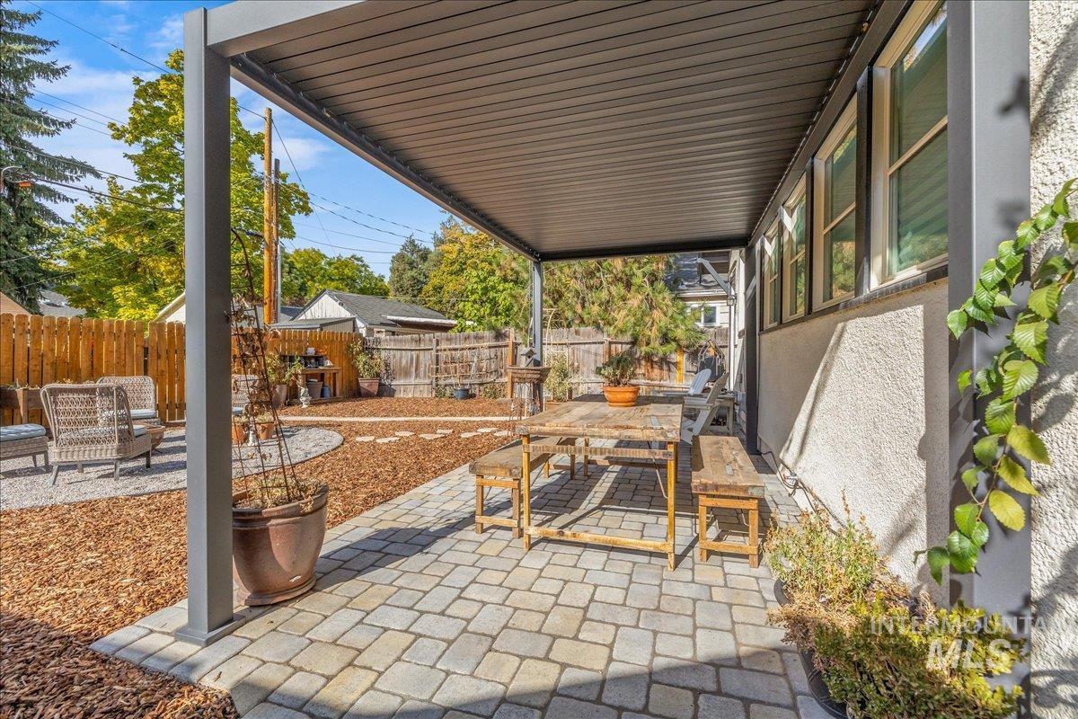 2141 N. 15th St, Boise, Idaho 83702, 3 Bedrooms, 2.5 Bathrooms, Residential For Sale, Price $950,000,MLS 99004440