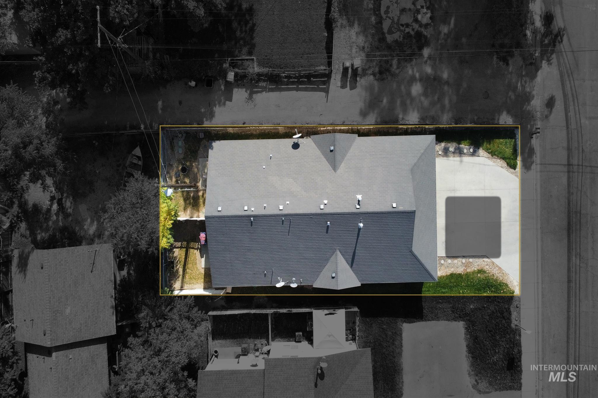 2311 S Ohio Ave, Caldwell, Idaho 83605, 2 Bedrooms, 1.5 Bathrooms, Residential Income For Sale, Price $410,000,MLS 99004444