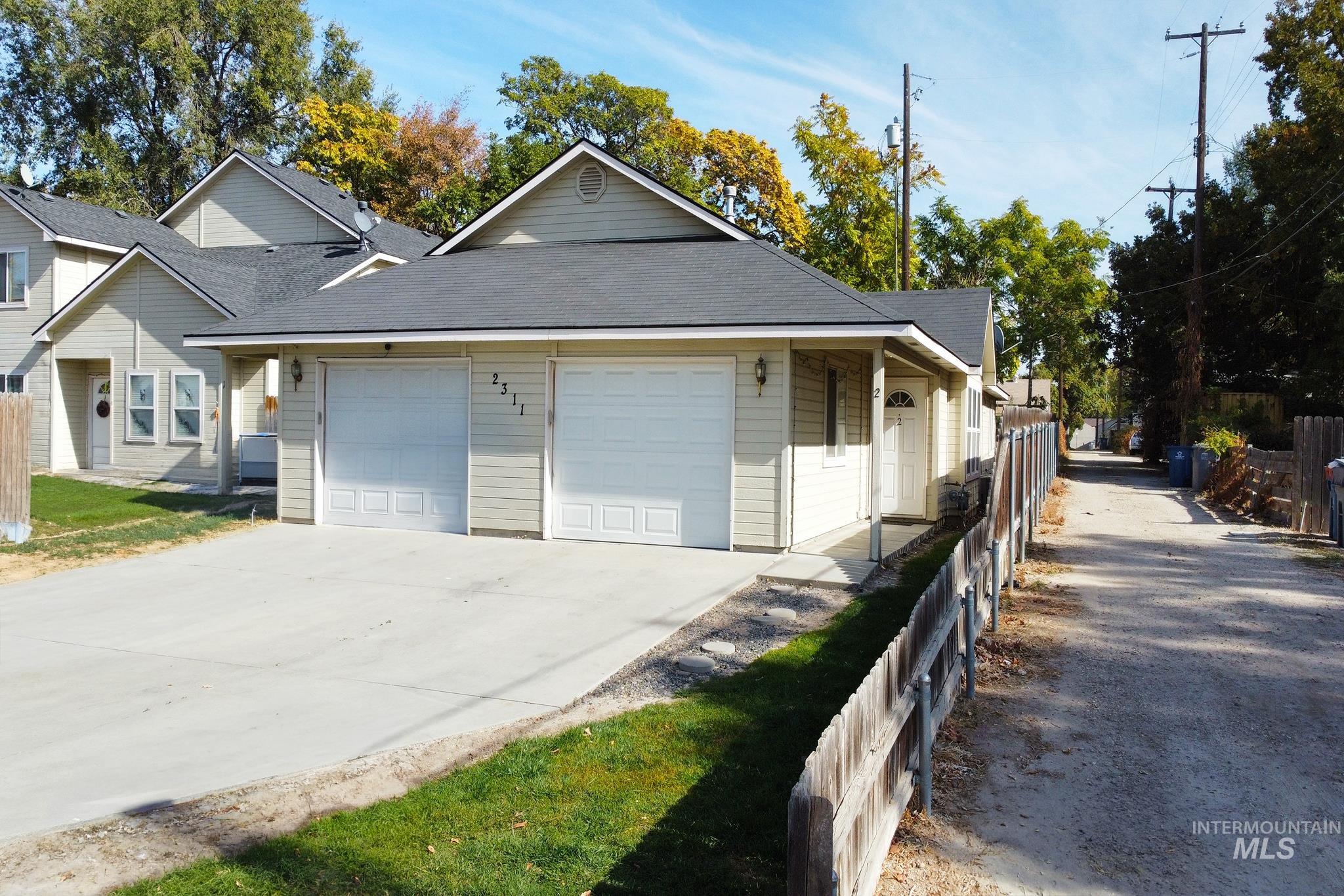2311 S Ohio Ave, Caldwell, Idaho 83605, 2 Bedrooms, 1.5 Bathrooms, Residential Income For Sale, Price $410,000,MLS 99004444
