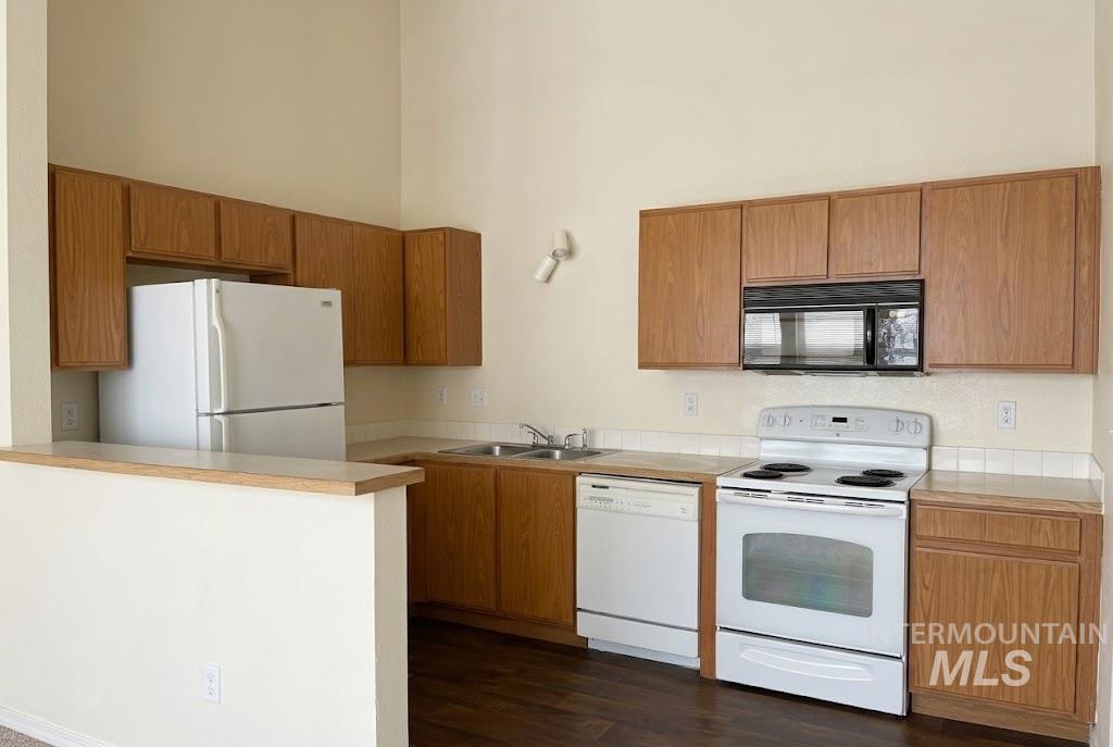 2311 S Ohio Ave, Caldwell, Idaho 83605, 2 Bedrooms, 1.5 Bathrooms, Residential Income For Sale, Price $410,000,MLS 99004444