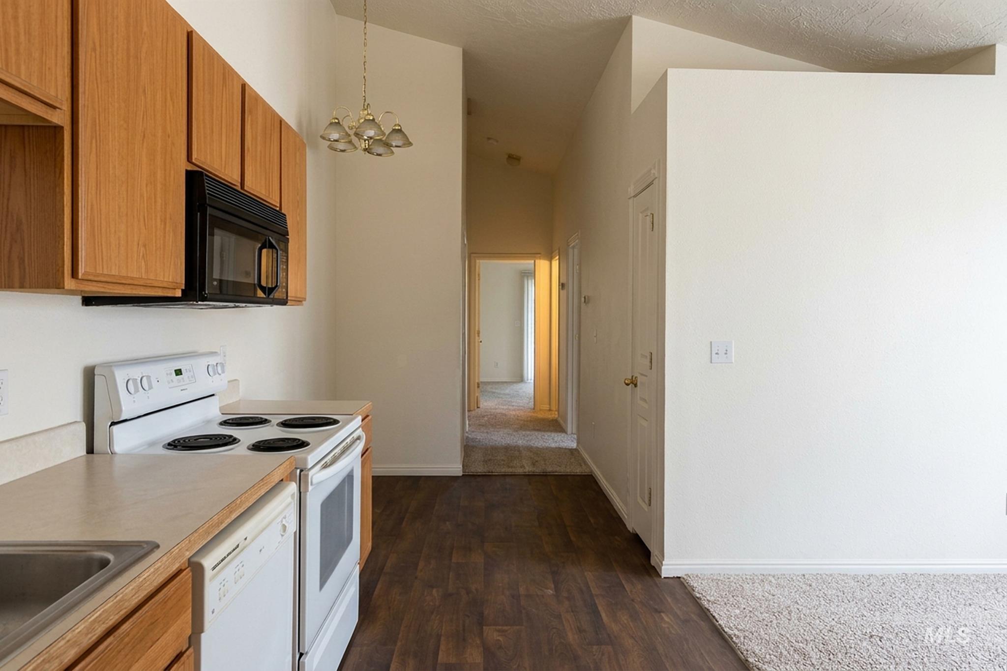 2311 S Ohio Ave, Caldwell, Idaho 83605, 2 Bedrooms, 1.5 Bathrooms, Residential Income For Sale, Price $410,000,MLS 99004444