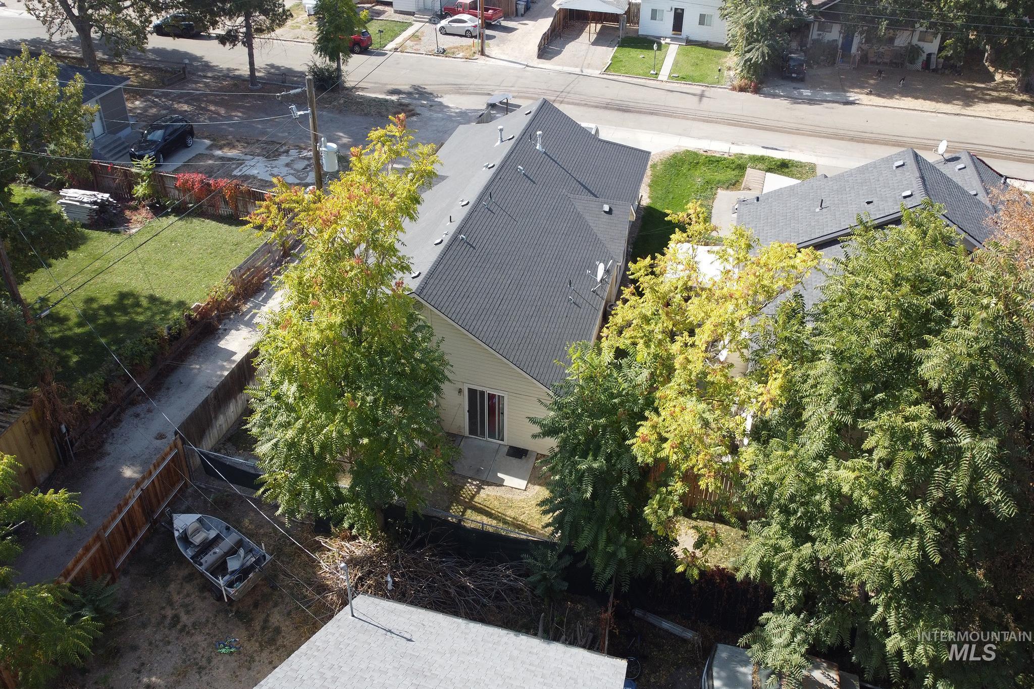 2311 S Ohio Ave, Caldwell, Idaho 83605, 2 Bedrooms, 1.5 Bathrooms, Residential Income For Sale, Price $410,000,MLS 99004444