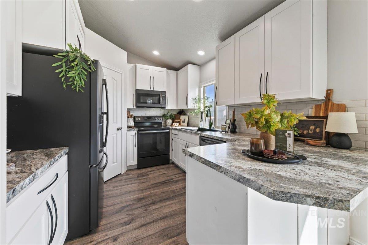 1229 W Aberdeen Ave, Nampa, Idaho 83686, 3 Bedrooms, 2 Bathrooms, Residential For Sale, Price $365,000,MLS 99004446