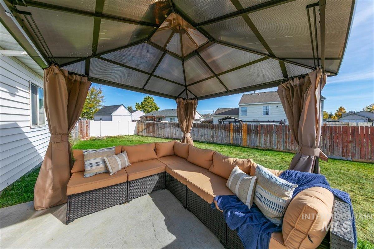 1229 W Aberdeen Ave, Nampa, Idaho 83686, 3 Bedrooms, 2 Bathrooms, Residential For Sale, Price $365,000,MLS 99004446