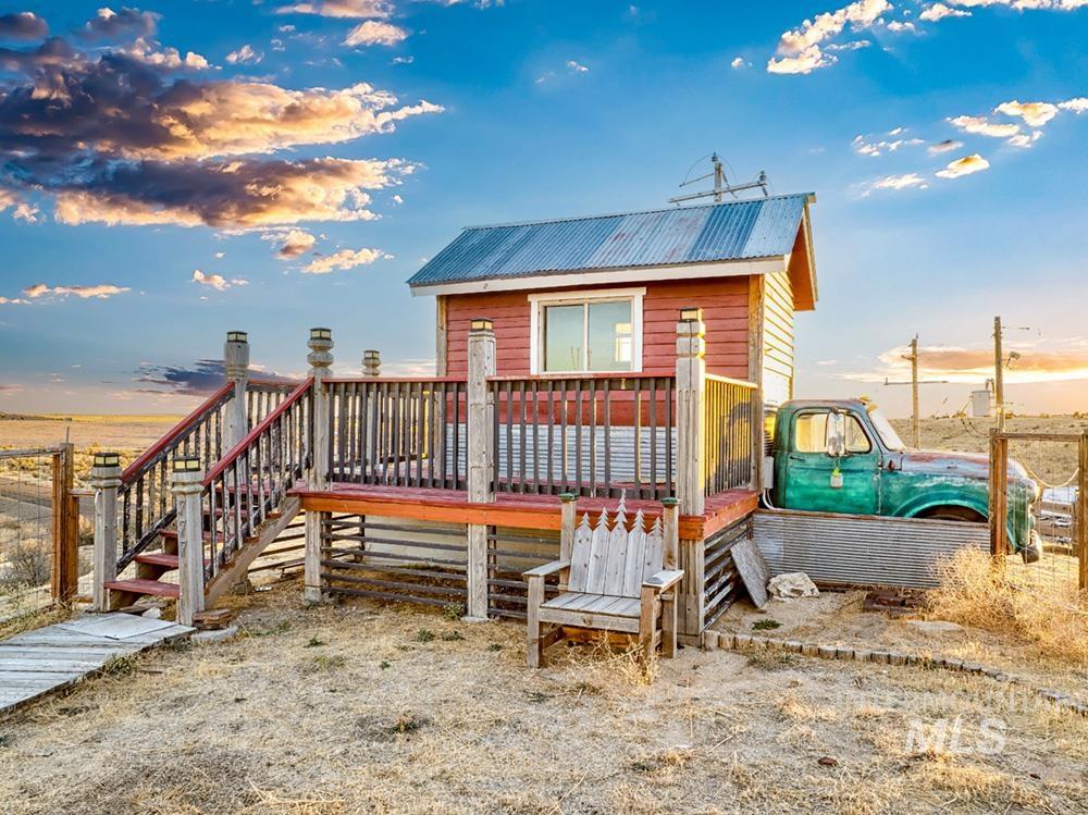 870 Desert Wind Rd, Boise, Idaho 83716, 3 Bedrooms, 2.5 Bathrooms, Residential For Sale, Price $899,900,MLS 99004450