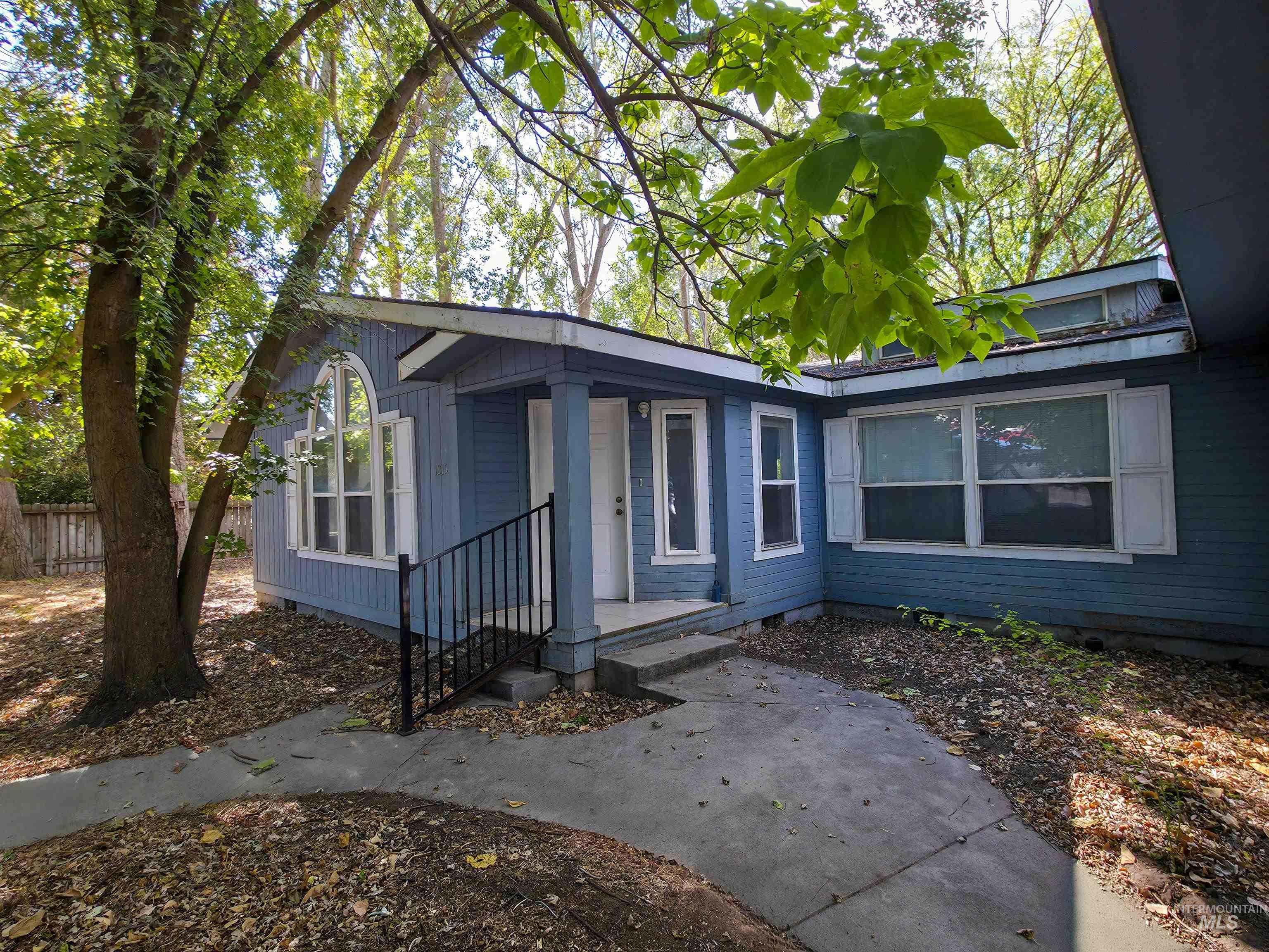 1215 W 7th ST, Weiser, Idaho 83672, 3 Bedrooms, Business/Commercial For Sale, Price $415,000, 99004456