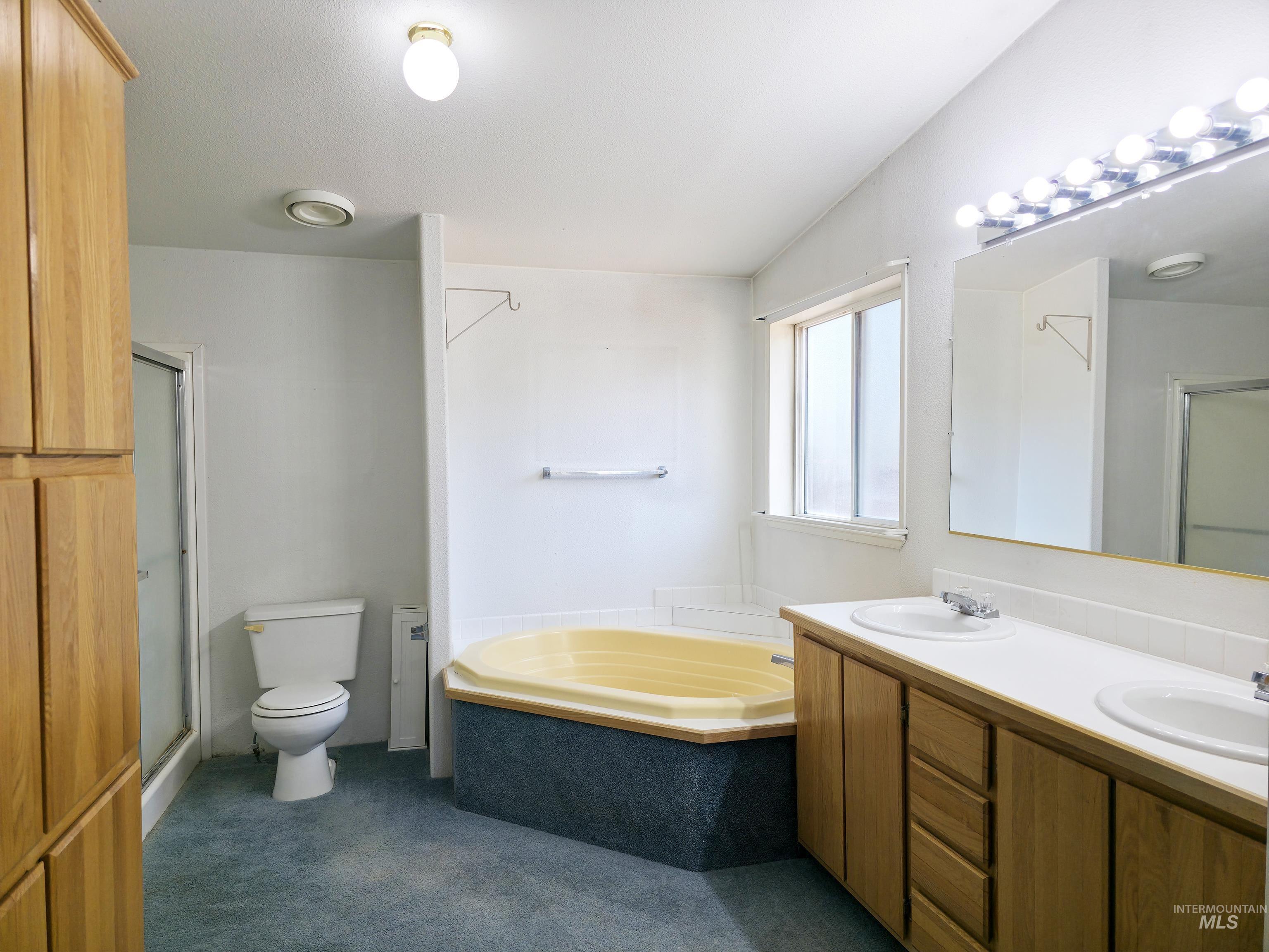 1215 W 7th ST, Weiser, Idaho 83672, 3 Bedrooms, Business/Commercial For Sale, Price $415,000, 99004456