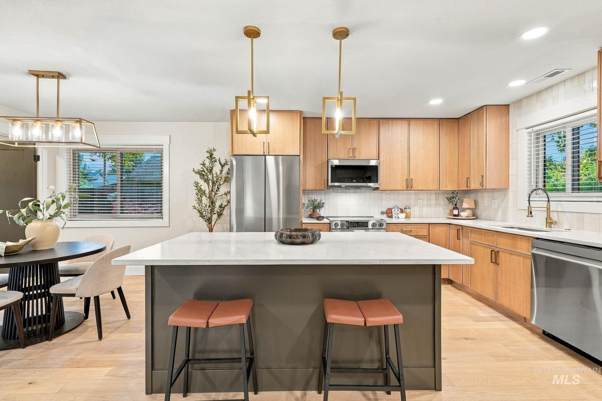 2213 N 26th St, Boise, Idaho 83702, 3 Bedrooms, 2 Bathrooms, Residential For Sale, Price $665,000,MLS 99004457