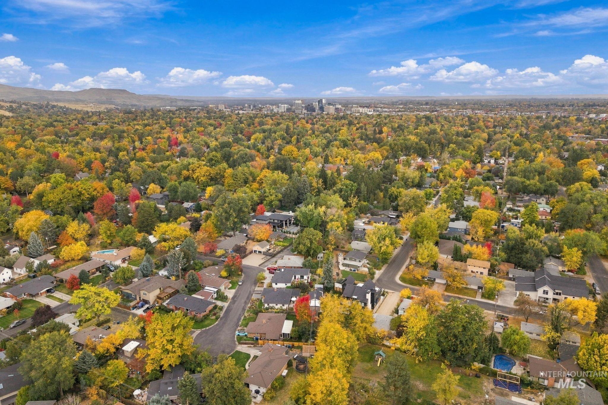 2213 N 26th St, Boise, Idaho 83702, 3 Bedrooms, 2 Bathrooms, Residential For Sale, Price $665,000,MLS 99004457