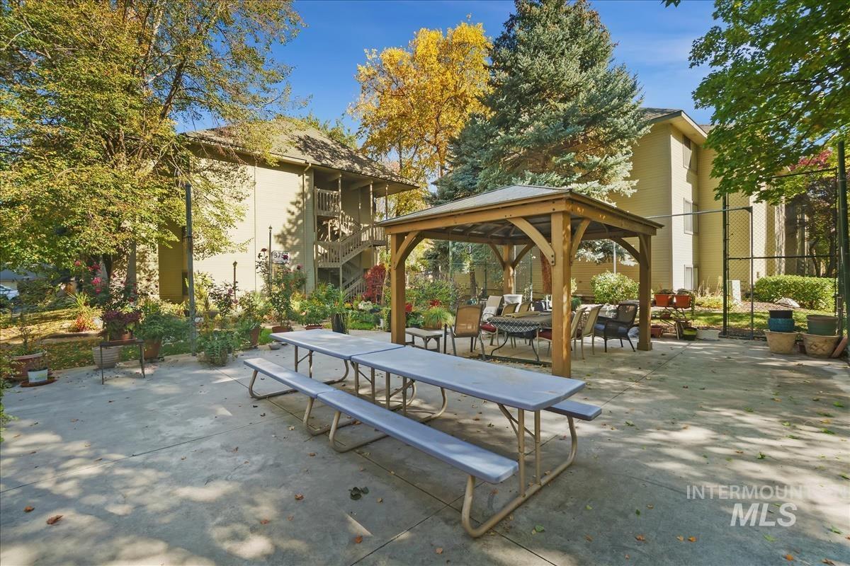 3719 S Gekeler Ln, Boise, Idaho 83706, 2 Bedrooms, 2 Bathrooms, Residential For Sale, Price $292,900,MLS 99004458