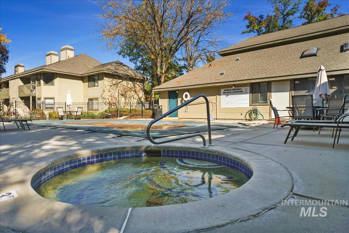 3719 S Gekeler Ln, Boise, Idaho 83706, 2 Bedrooms, 2 Bathrooms, Residential For Sale, Price $292,900,MLS 99004458