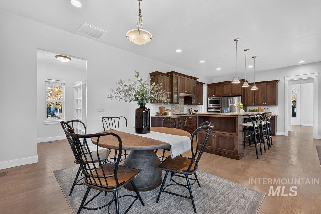 5149 N Clooney Ave., Meridian, Idaho 83646, 3 Bedrooms, 2.5 Bathrooms, Residential For Sale, Price $728,000,MLS 99004462