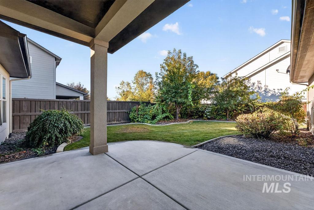 5149 N Clooney Ave., Meridian, Idaho 83646, 3 Bedrooms, 2.5 Bathrooms, Residential For Sale, Price $728,000,MLS 99004462