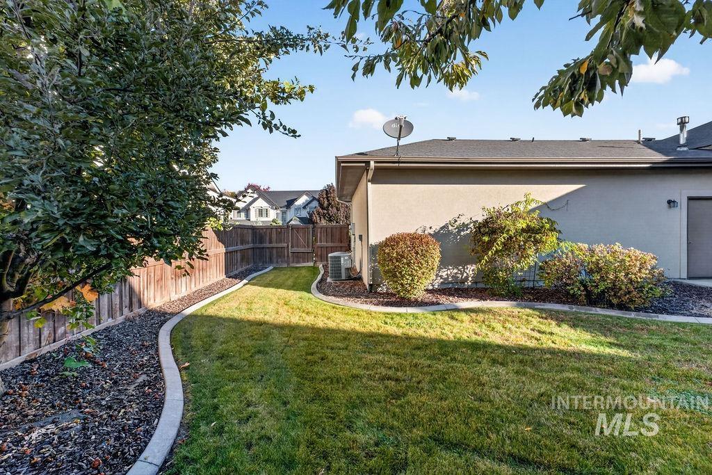 5149 N Clooney Ave., Meridian, Idaho 83646, 3 Bedrooms, 2.5 Bathrooms, Residential For Sale, Price $728,000,MLS 99004462