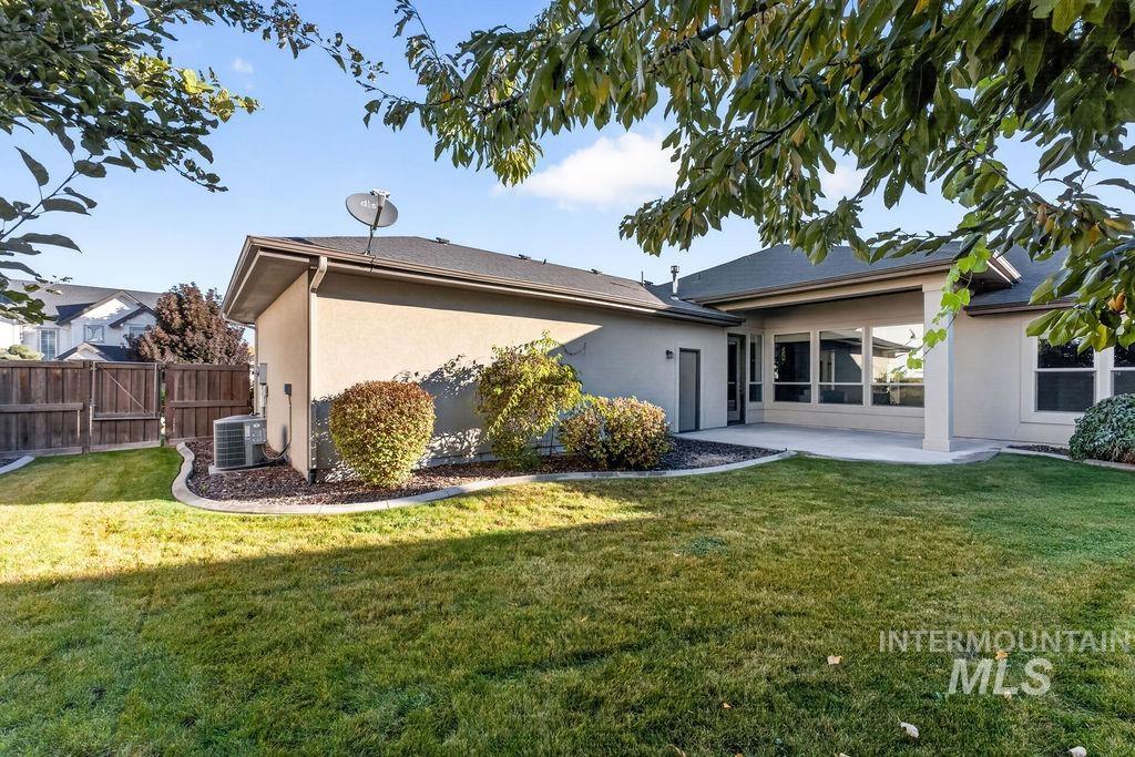 5149 N Clooney Ave., Meridian, Idaho 83646, 3 Bedrooms, 2.5 Bathrooms, Residential For Sale, Price $728,000,MLS 99004462