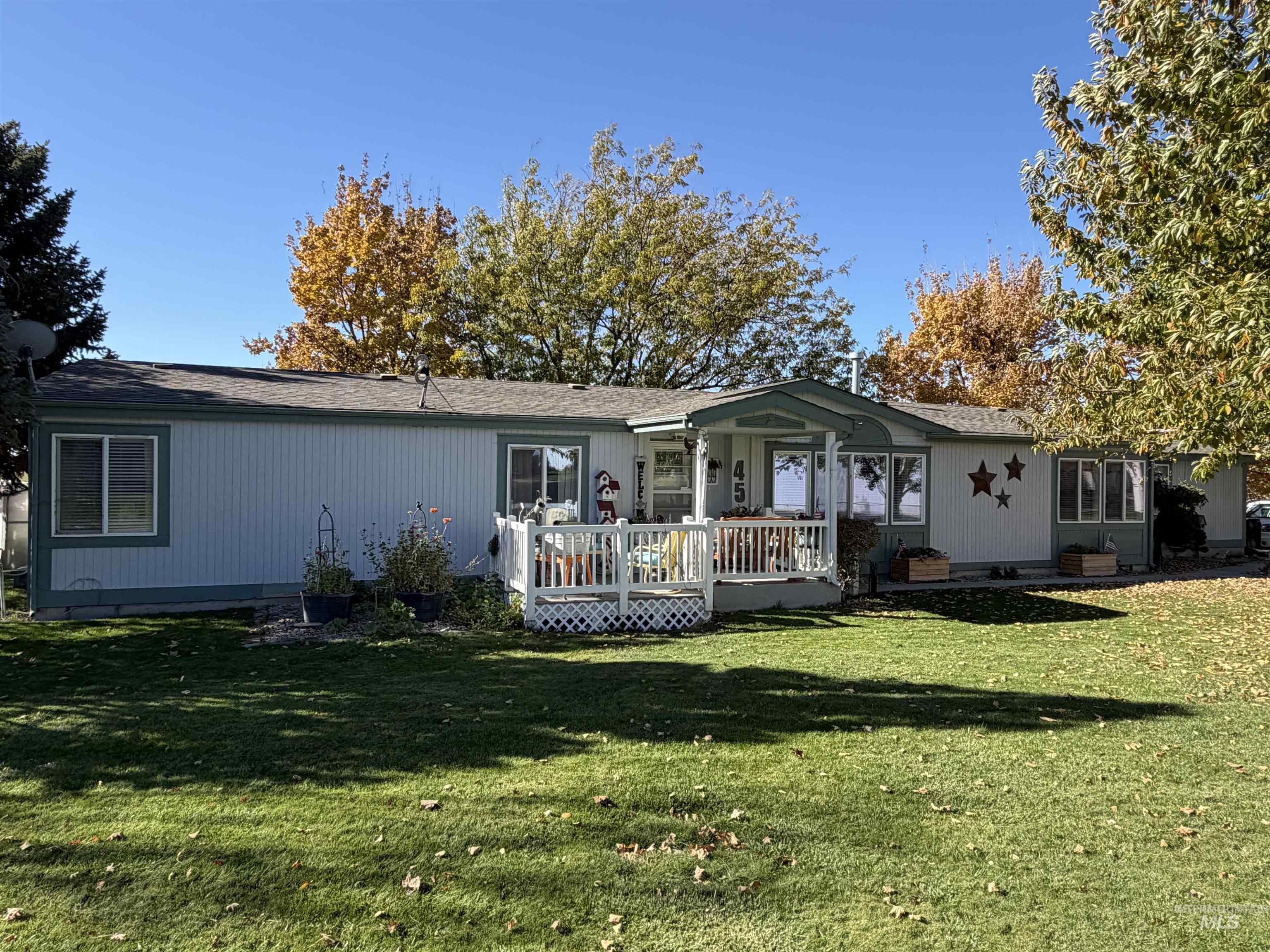 910 Moon Glo Rd., Buhl, Idaho 83316, 3 Bedrooms, 2 Bathrooms, Residential For Sale, Price $172,000, 99004463