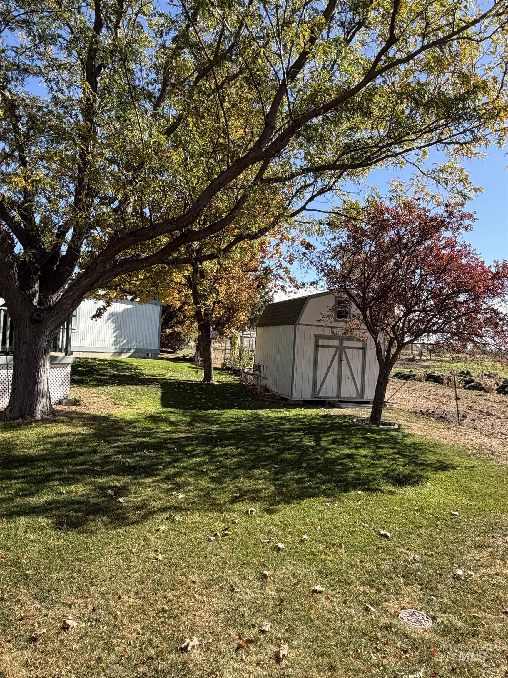 910 Moon Glo Rd., Buhl, Idaho 83316, 3 Bedrooms, 2 Bathrooms, Residential For Sale, Price $172,000, 99004463