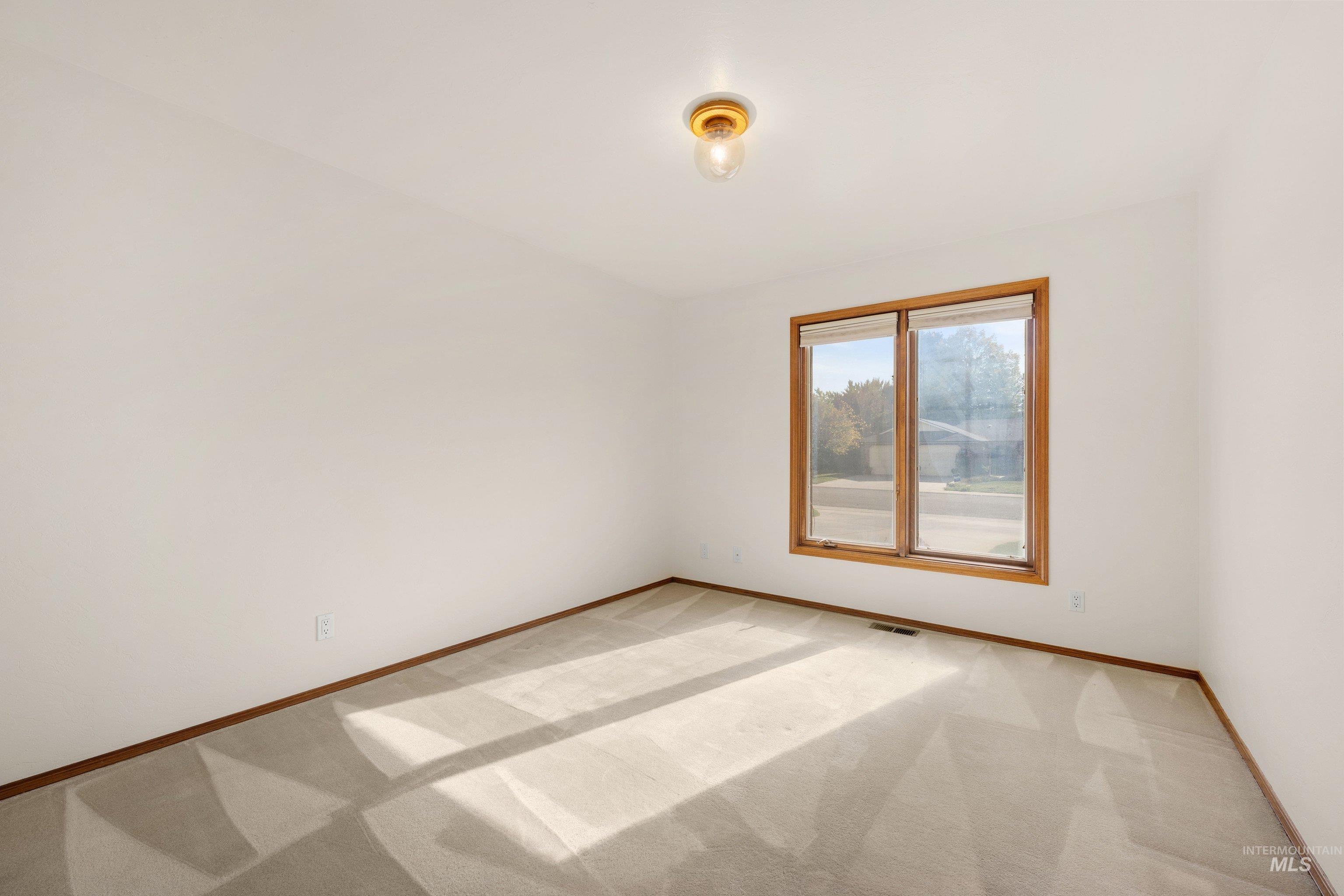 8844 W Brookview Drive, Boise, Idaho 83709, 4 Bedrooms, 3.5 Bathrooms, Residential For Sale, Price $625,000,MLS 99004464